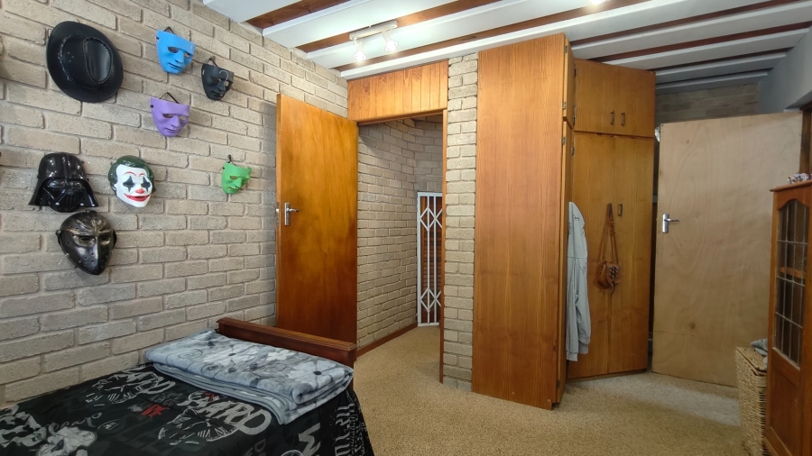 4 Bedroom Property for Sale in Dana Bay Western Cape